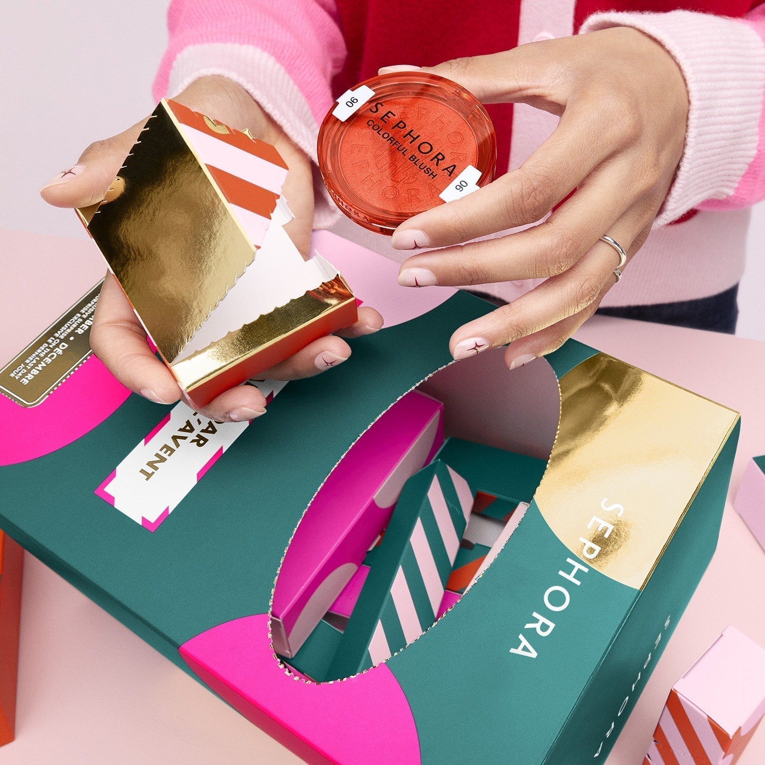 Calendrier de l'Avent - 24 surprises maquillage, soin, bain et accessoires